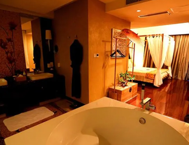 广州海珠区养生会所的黄昏恋：当爱情遇上八十岁